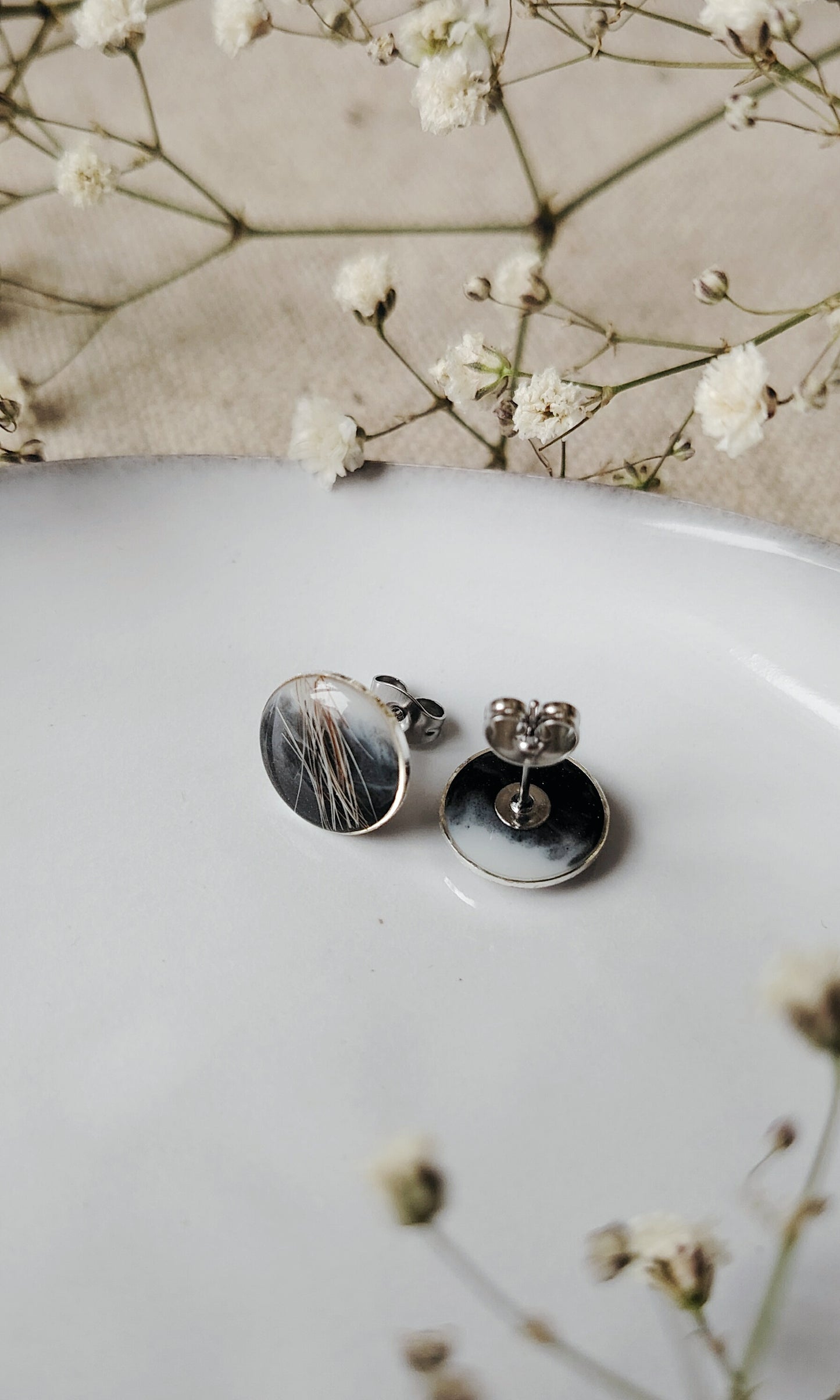 Muistokorut: Nappikorvakorut