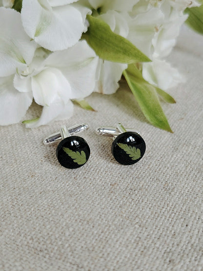Kalvosinnapit omilla kukilla