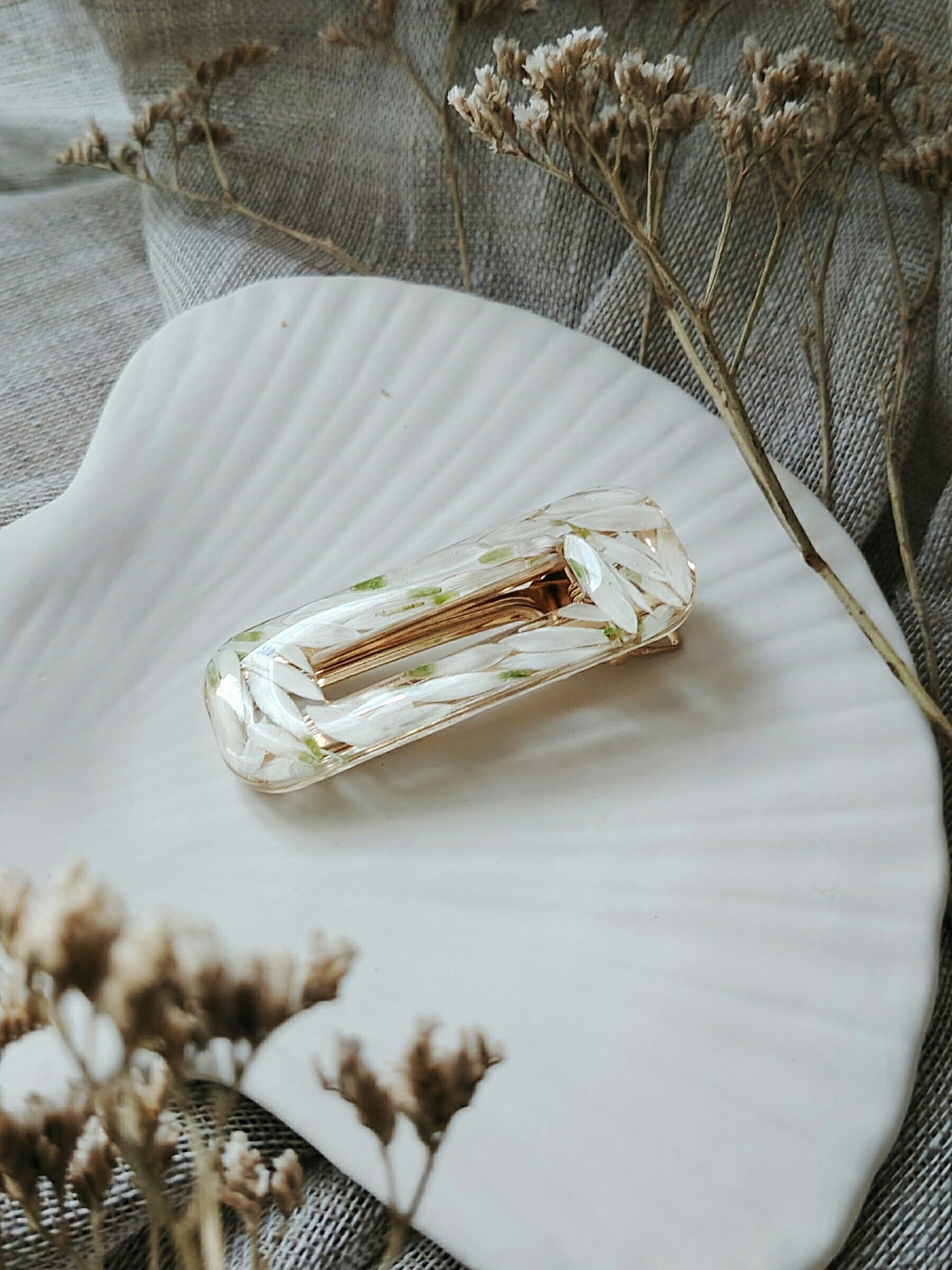 Valkoinen paperikukkapinni, eri muotoja