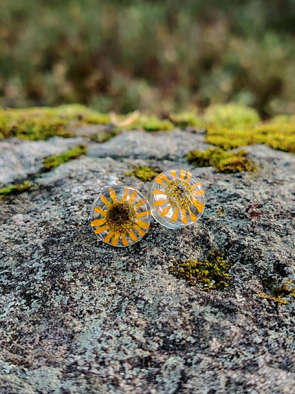 Huovinkukkasetti: riipus ja nappikorvikset