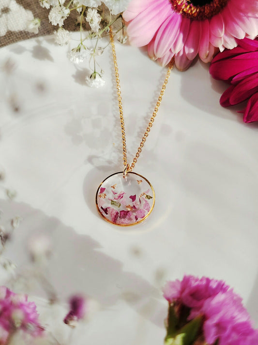 Ruususetti: riipus ja nappikorvikset