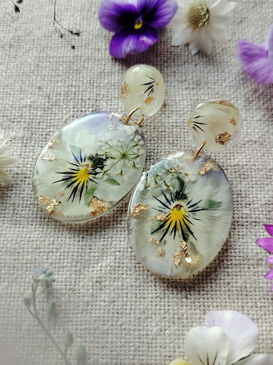 Orvokinsilmä, eri värejä